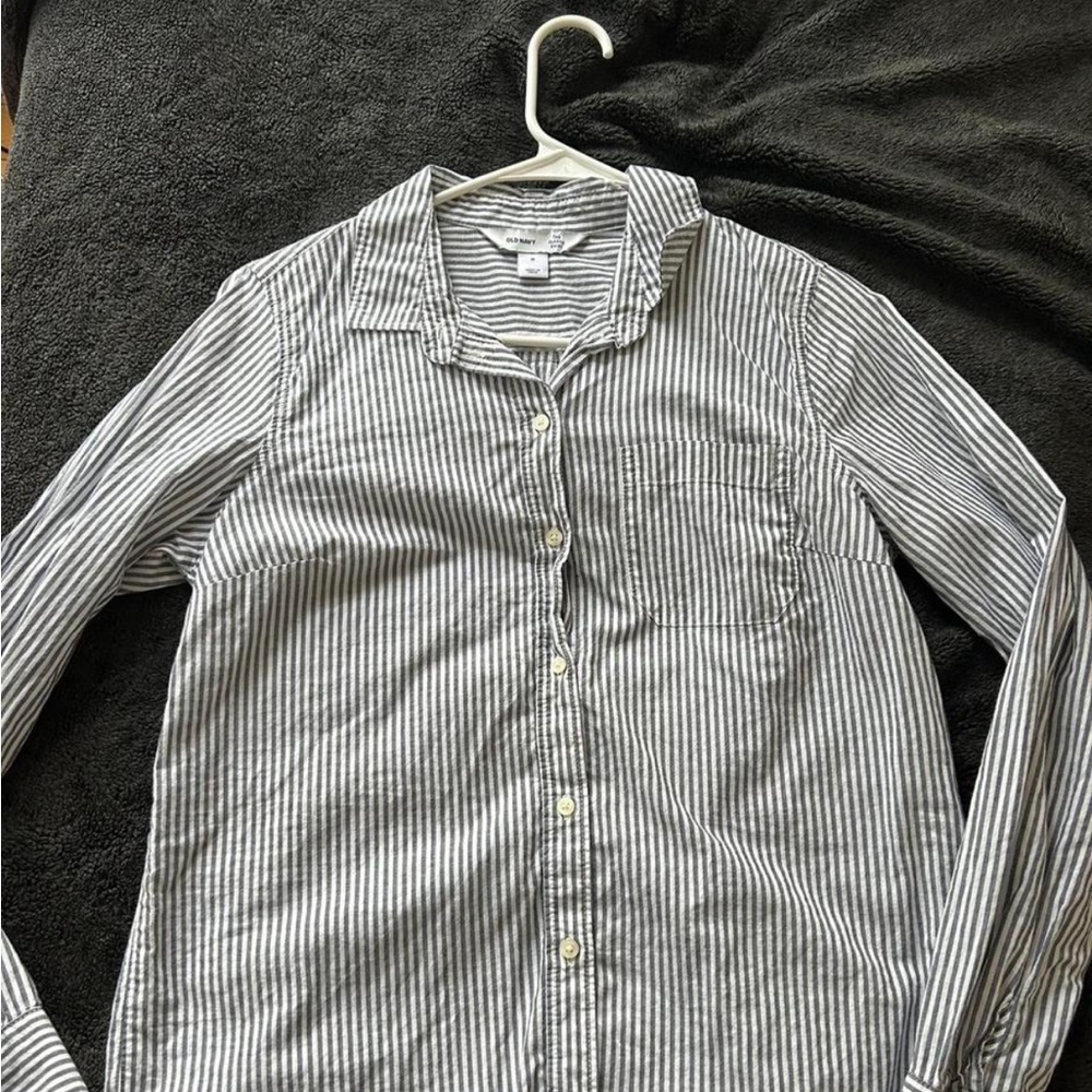 Old Navy White and Gray Striped Button-Down Shirt